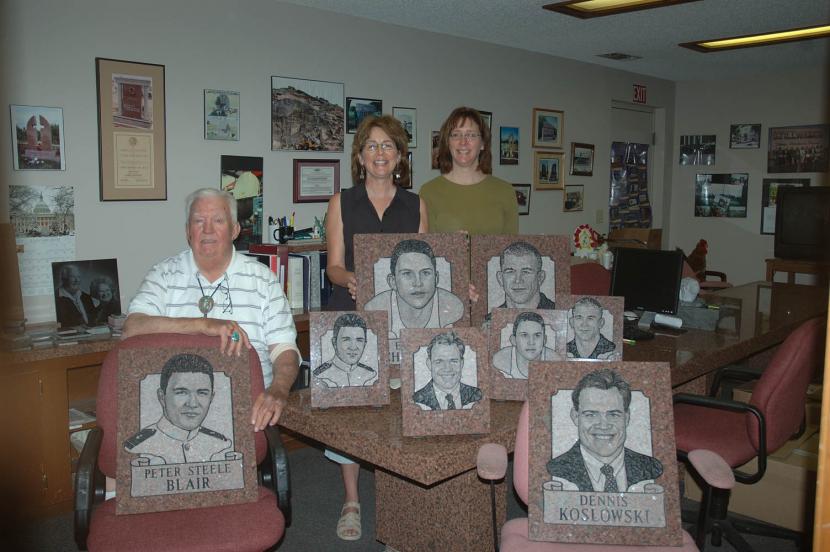 Willis Family with the 2009 Wrestling Hall of Fame Portraits for the National Wrestling Hall of Fame
